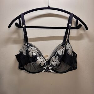 Maison Lejaby 05033 Leyssi Black And White Floral Lace Bra - 38c